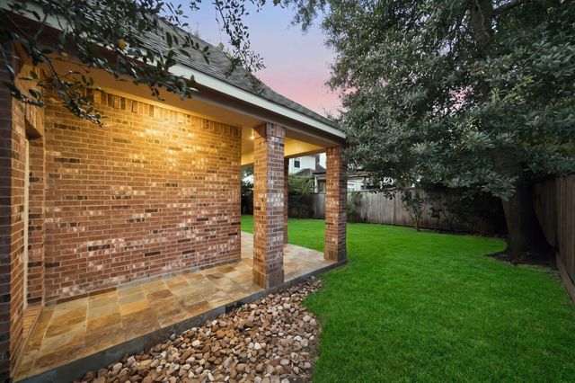 55 Granite Path Pl, The Woodlands, TX 77389
