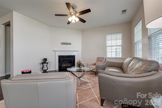 11027 Wrigley Mansion Drive, Charlotte, NC 28273