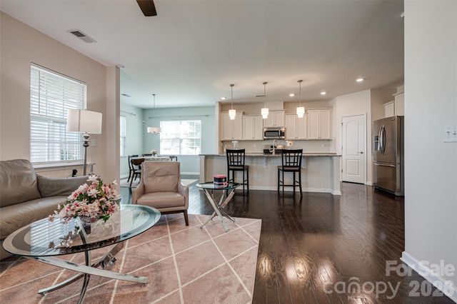 11027 Wrigley Mansion Drive, Charlotte, NC 28273
