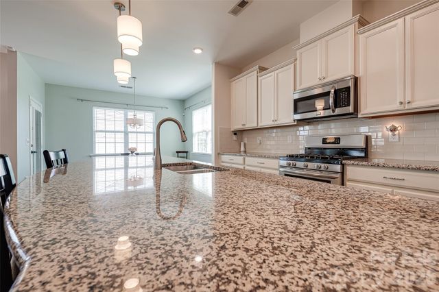 11027 Wrigley Mansion Drive, Charlotte, NC 28273