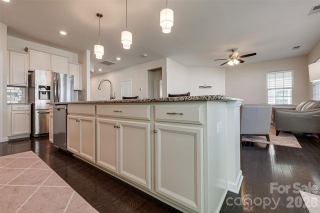 11027 Wrigley Mansion Drive, Charlotte, NC 28273