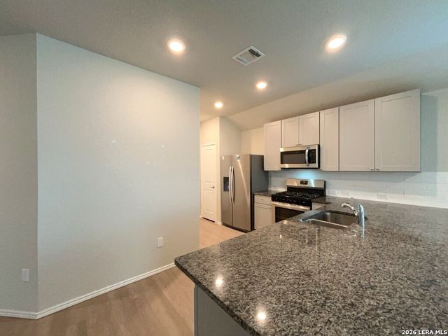 718 Albatross Way, San Antonio, TX 78221