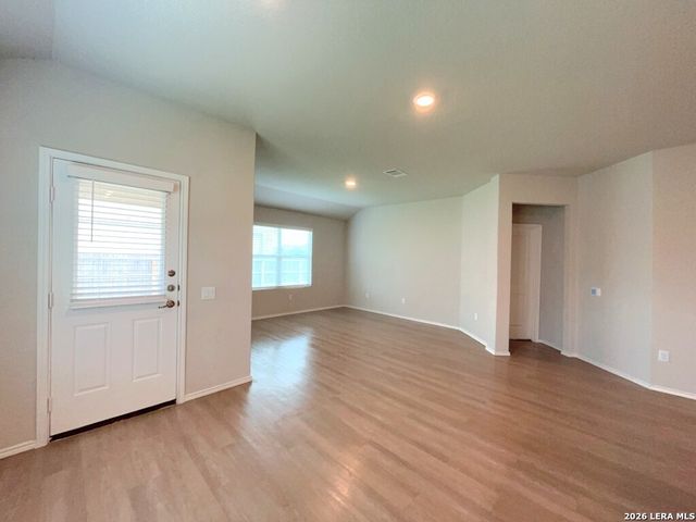 718 Albatross Way, San Antonio, TX 78221