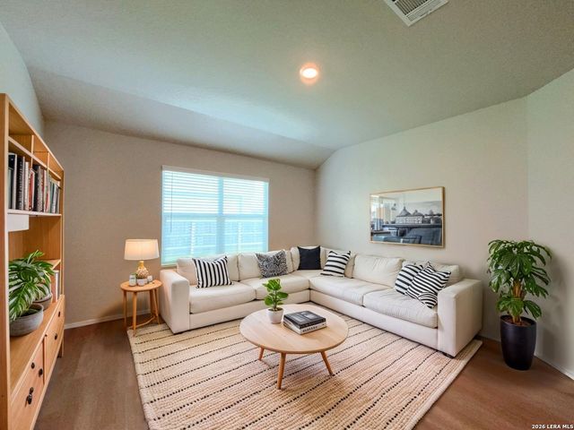 718 Albatross Way, San Antonio, TX 78221