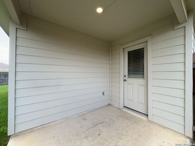 718 Albatross Way, San Antonio, TX 78221