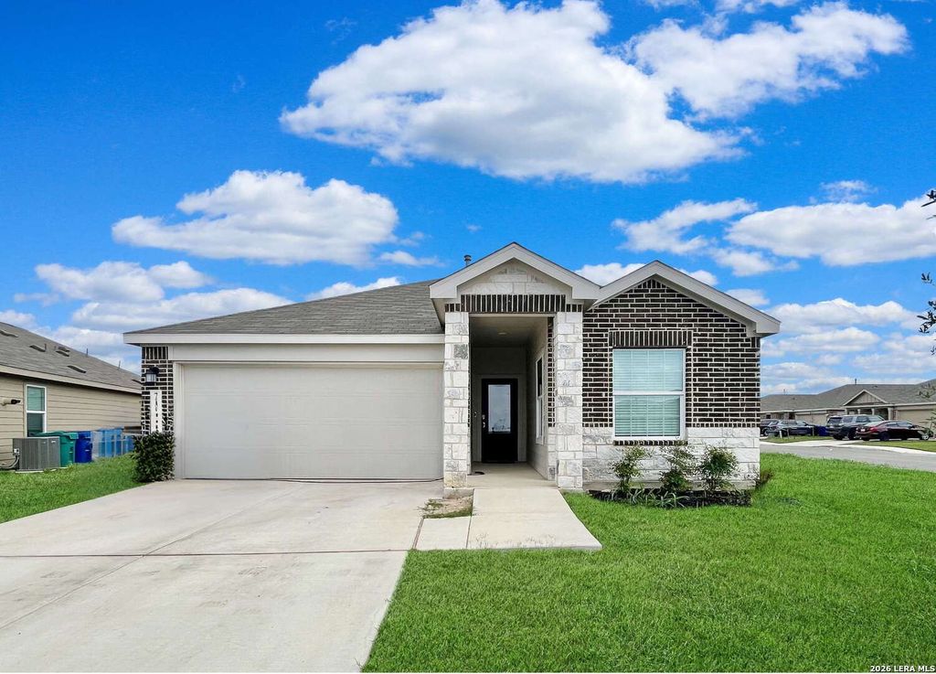 718 Albatross Way, San Antonio, TX 78221