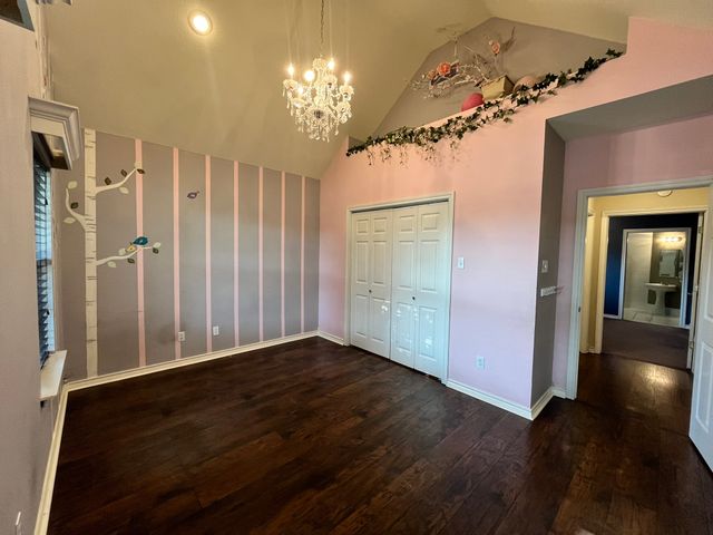 2700 Boyd Street, Ennis, TX 75119