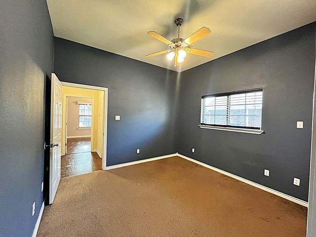 2700 Boyd Street, Ennis, TX 75119