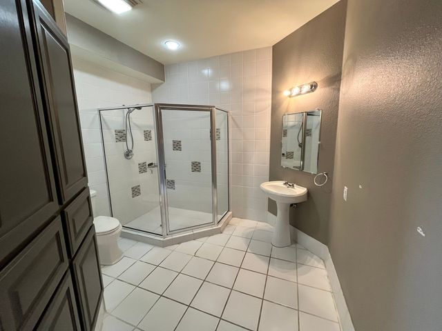 2700 Boyd Street, Ennis, TX 75119