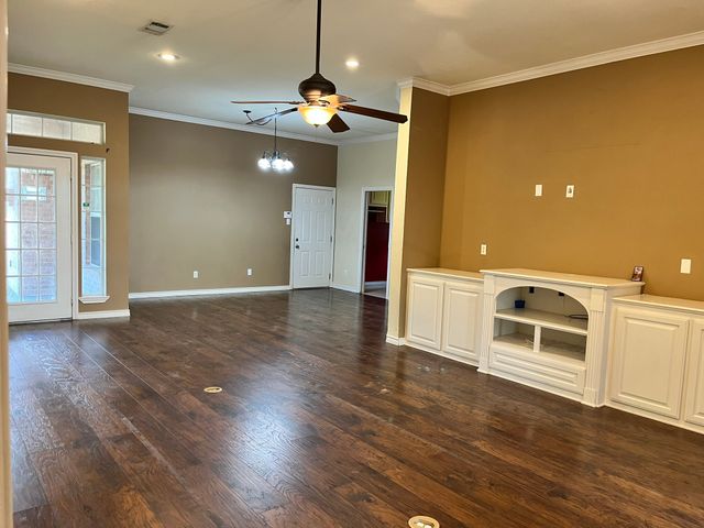 2700 Boyd Street, Ennis, TX 75119