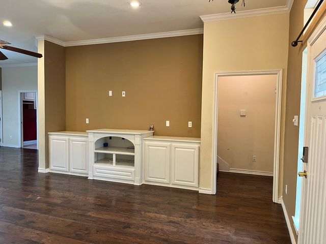 2700 Boyd Street, Ennis, TX 75119