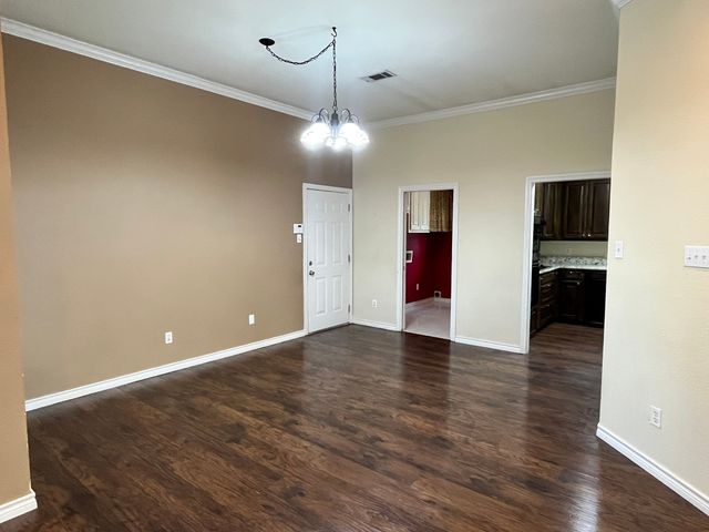 2700 Boyd Street, Ennis, TX 75119