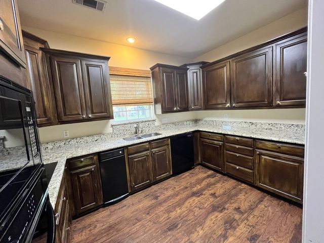 2700 Boyd Street, Ennis, TX 75119