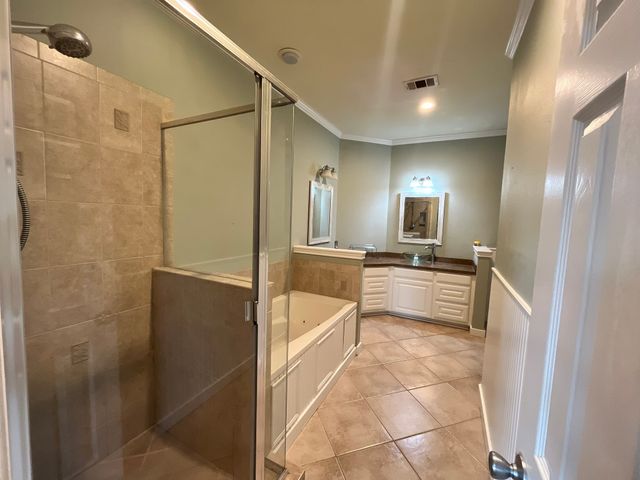 2700 Boyd Street, Ennis, TX 75119