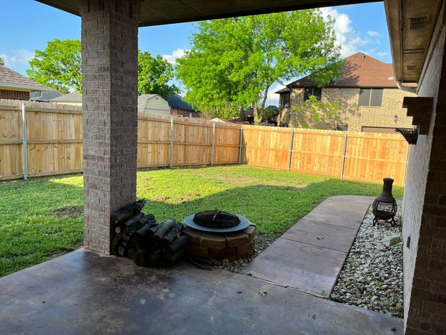 2700 Boyd Street, Ennis, TX 75119