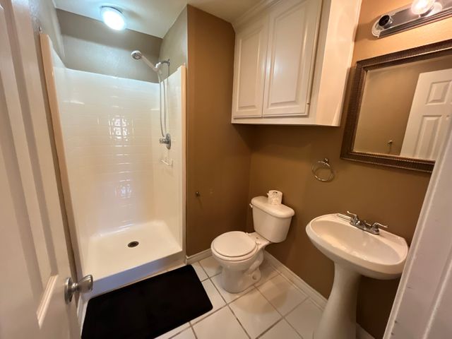 2700 Boyd Street, Ennis, TX 75119