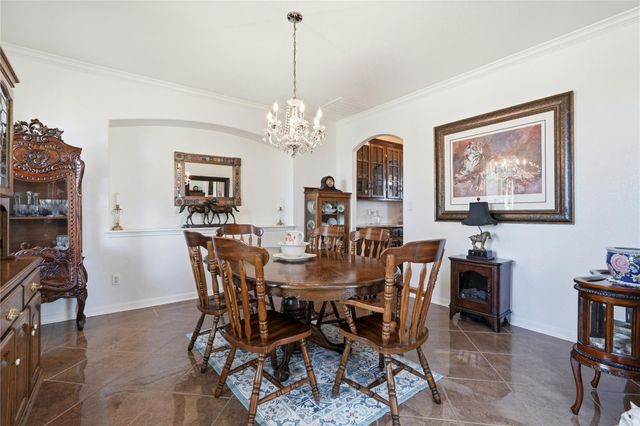 100 Mayfield LN, Lockhart, TX 78644