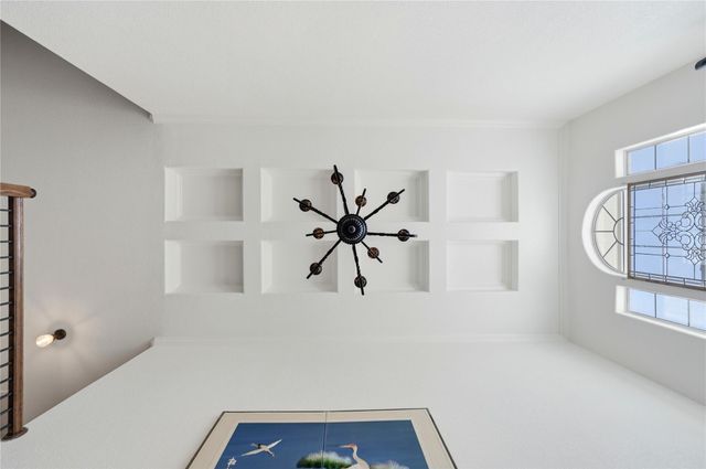 100 Mayfield LN, Lockhart, TX 78644