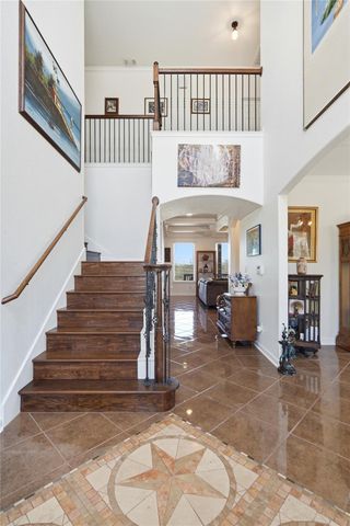 100 Mayfield LN, Lockhart, TX 78644