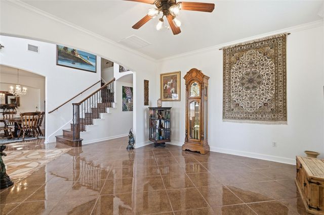 100 Mayfield LN, Lockhart, TX 78644