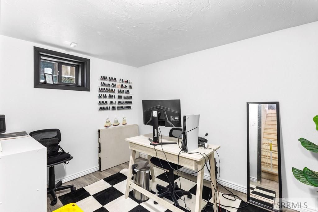 Image 8 of property listing at 742 12th Street, Idaho Falls, ID 83404