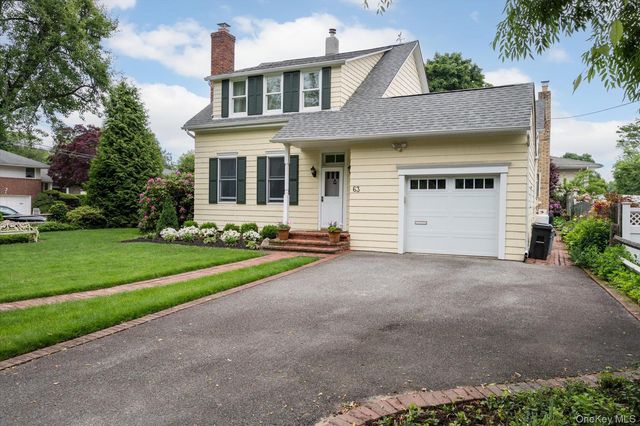 63 Cedar Road, Westbury, NY 11590