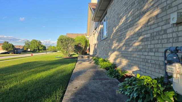 53 Odyssey Drive, Tinley Park, IL 60477