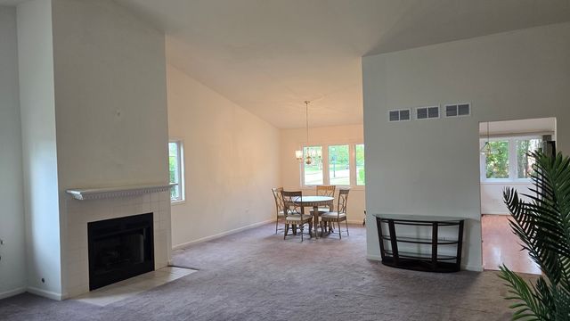 53 Odyssey Drive, Tinley Park, IL 60477
