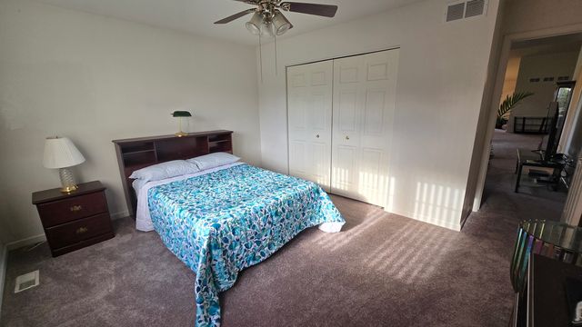 53 Odyssey Drive, Tinley Park, IL 60477