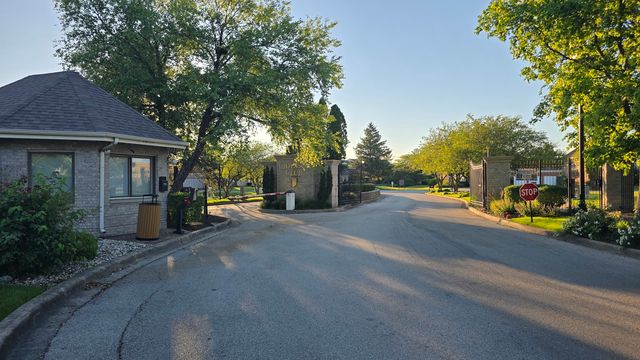 53 Odyssey Drive, Tinley Park, IL 60477