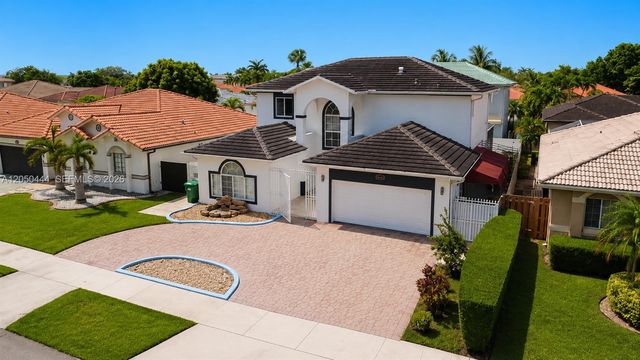 16075 SW 149th Ter, Miami, FL 33196
