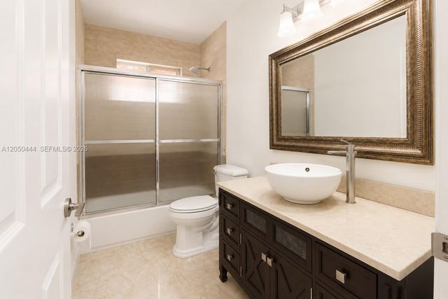 16075 SW 149th Ter, Miami, FL 33196