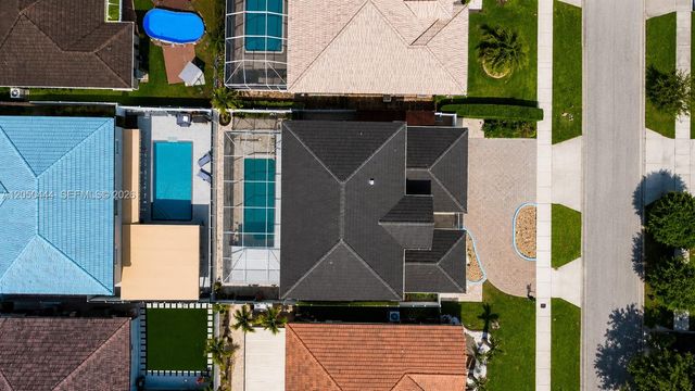 16075 SW 149th Ter, Miami, FL 33196
