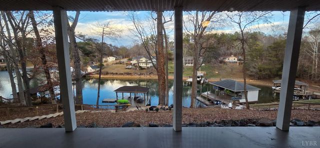 1085 Azalea Drive, Moneta, VA 24121