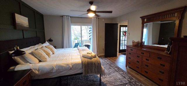 1085 Azalea Drive, Moneta, VA 24121