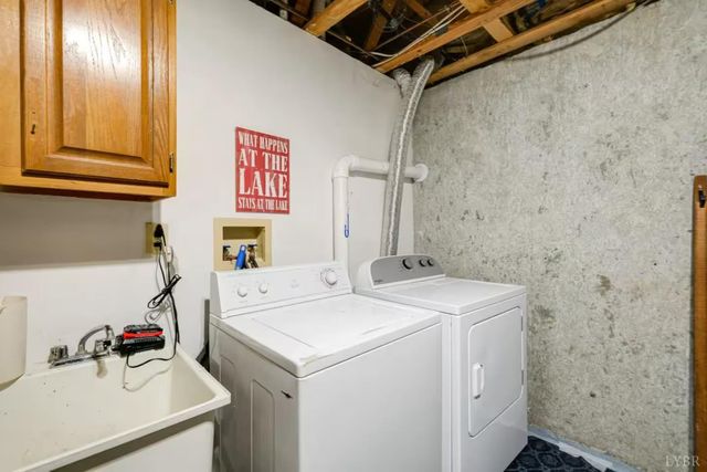 1085 Azalea Drive, Moneta, VA 24121