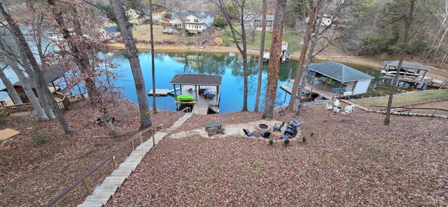 1085 Azalea Drive, Moneta, VA 24121