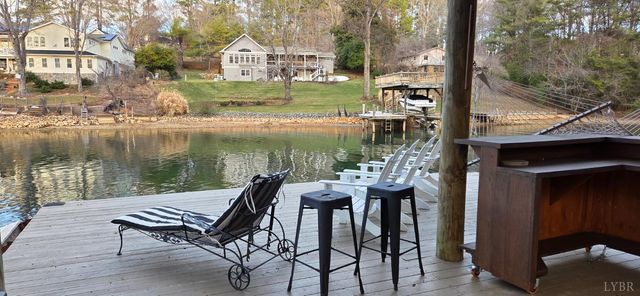 1085 Azalea Drive, Moneta, VA 24121