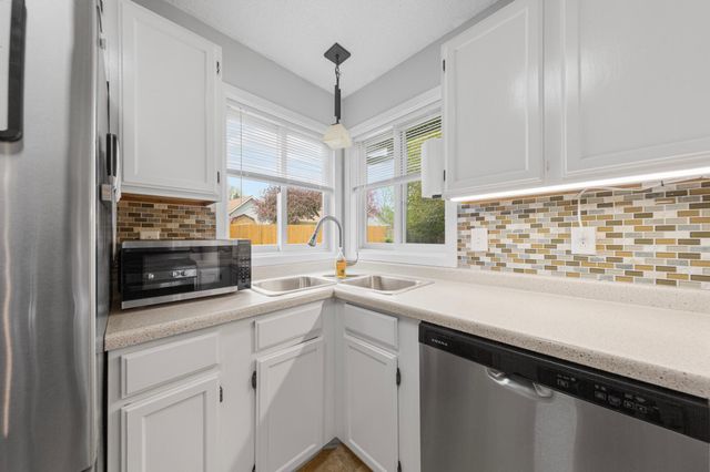410 Littleford Lane, Faribault, MN 55021