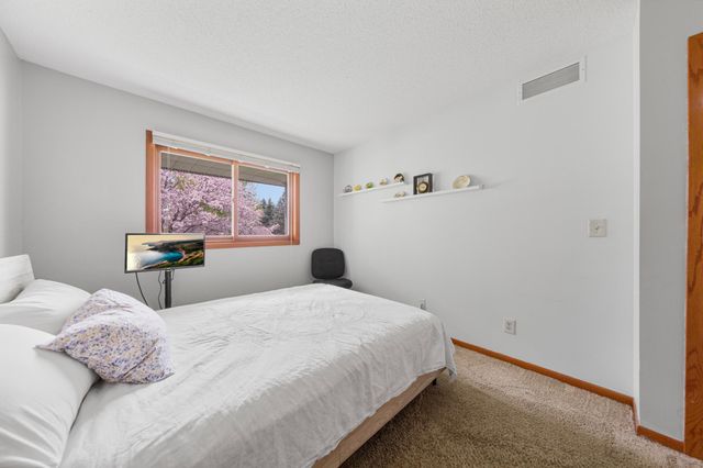 410 Littleford Lane, Faribault, MN 55021