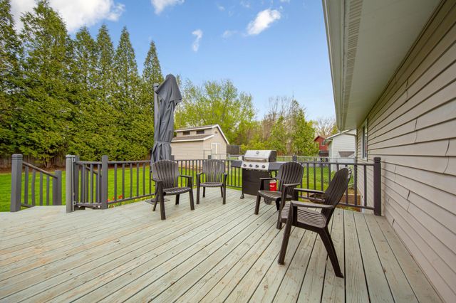 410 Littleford Lane, Faribault, MN 55021