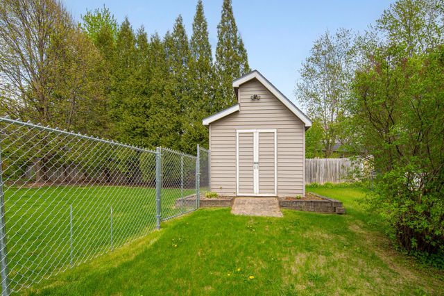 410 Littleford Lane, Faribault, MN 55021