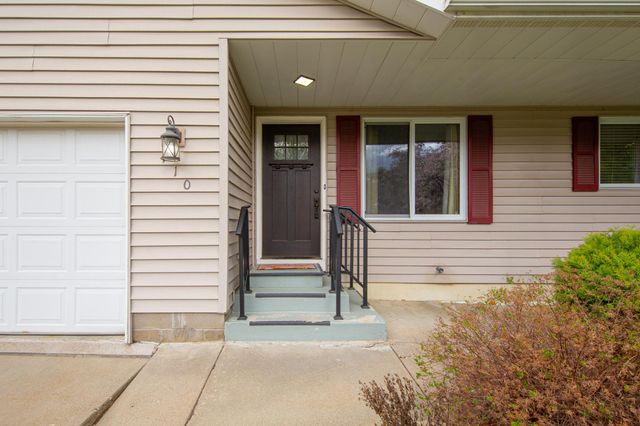 410 Littleford Lane, Faribault, MN 55021