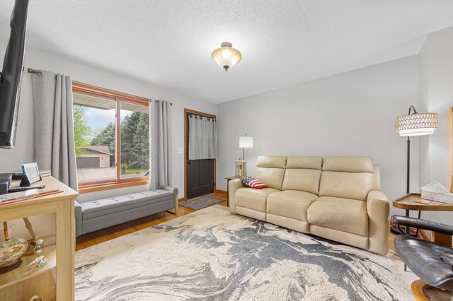 410 Littleford Lane, Faribault, MN 55021