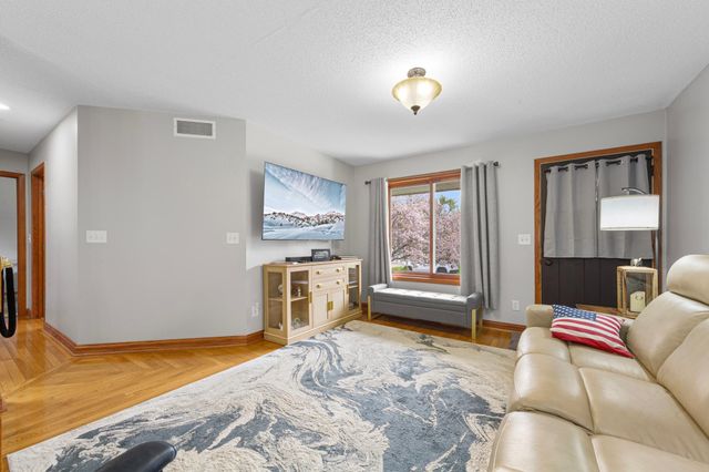 410 Littleford Lane, Faribault, MN 55021