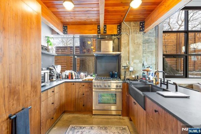51 Greenwood Avenue 7, Montclair, NJ 07042