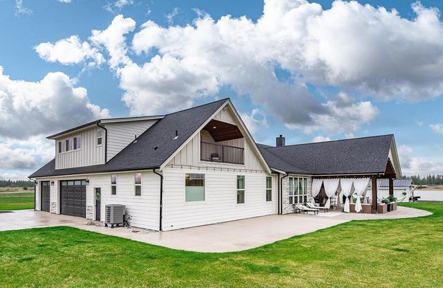 15921 W Four Mound Rd, Nine Mile Falls, WA 99026