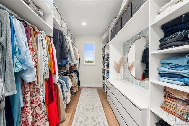 15921 W Four Mound Rd, Nine Mile Falls, WA 99026