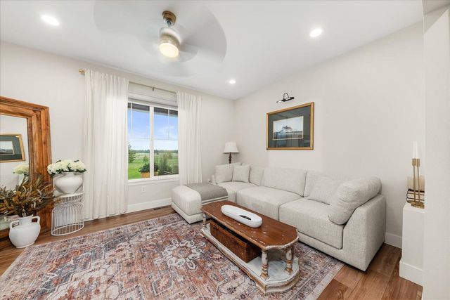 15921 W Four Mound Rd, Nine Mile Falls, WA 99026