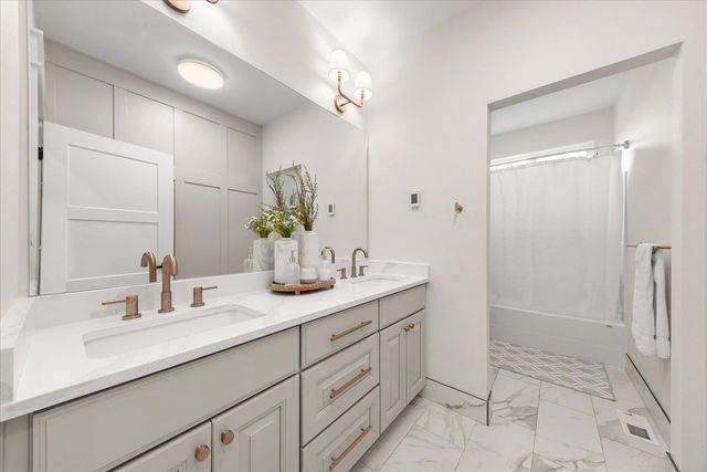 15921 W Four Mound Rd, Nine Mile Falls, WA 99026